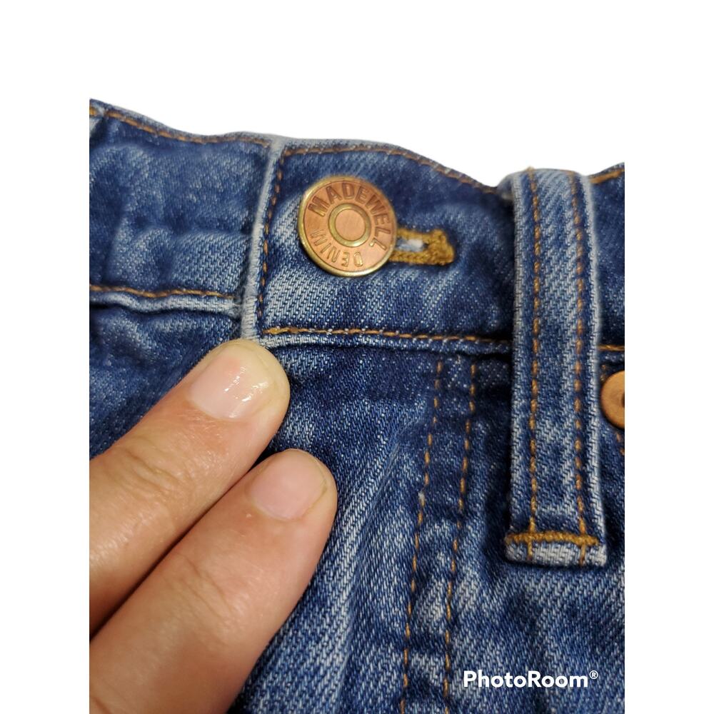 Madewell | 4" Denim Cut-off Shorts | Size 23 - Picture 3 of 7